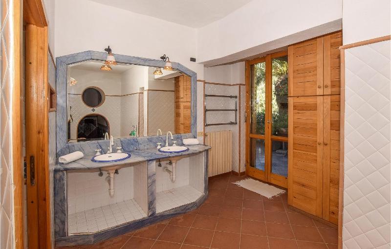 Lovely Home In Forio D'ischia - image 44