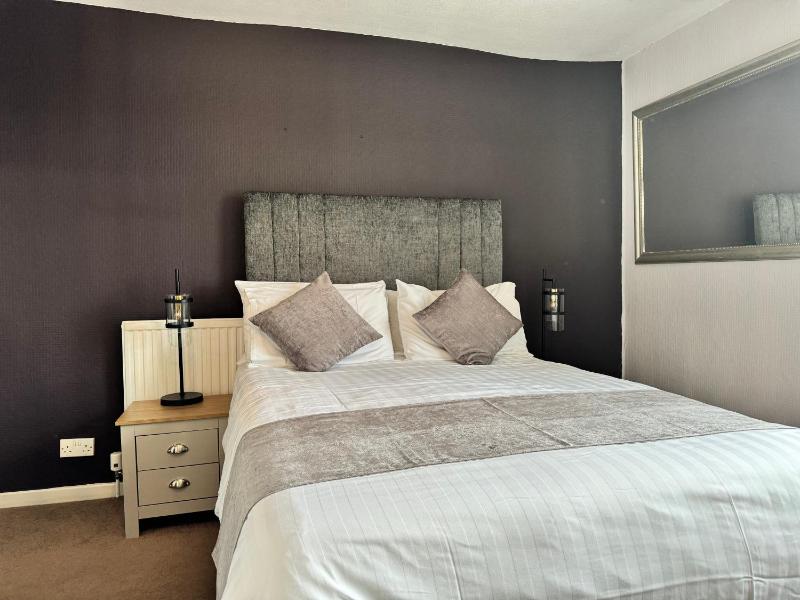 Basic Double Room image 1