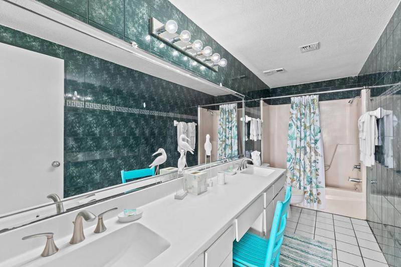 Sunchase IV by South Padre Resort Rentals - image 35