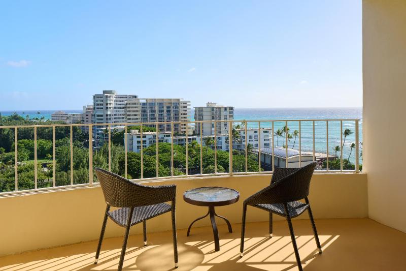 Lotus Honolulu Hotel - image 8