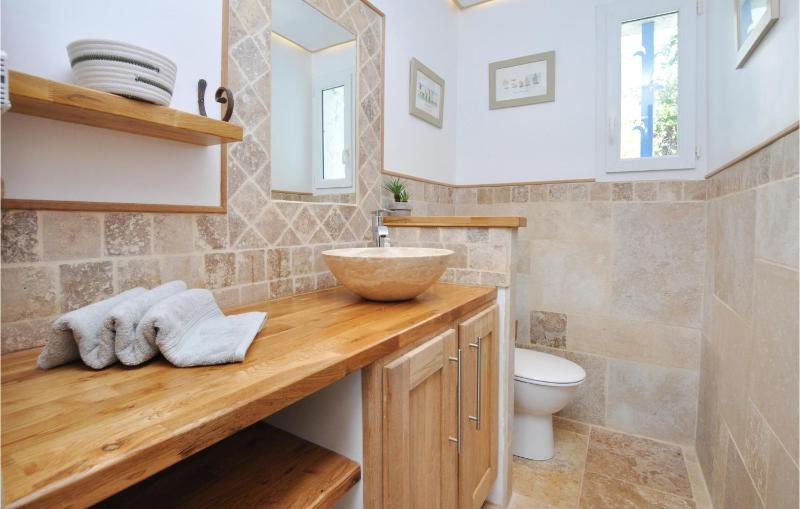 Lovely Home In Fréjus - image 8