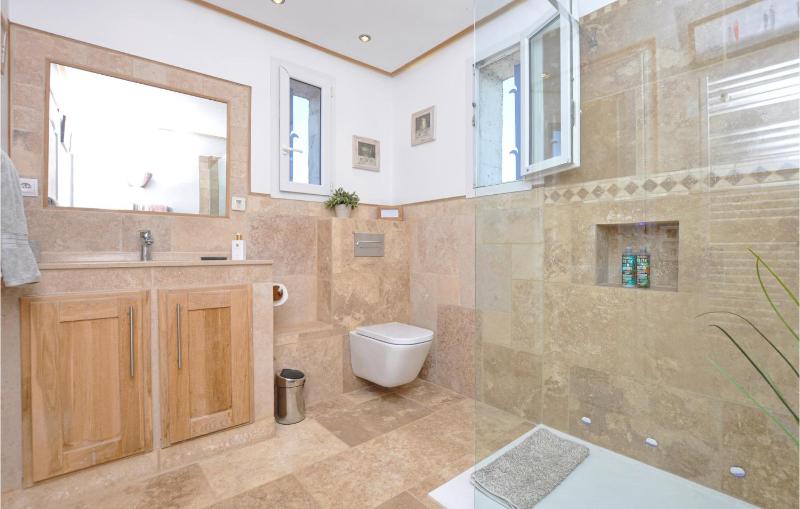 Lovely Home In Fréjus - image 29