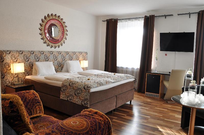 Classic Triple Room image 4