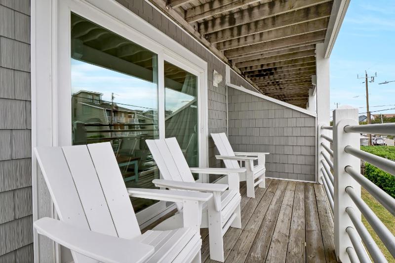 King Suite with Ocean View image 3