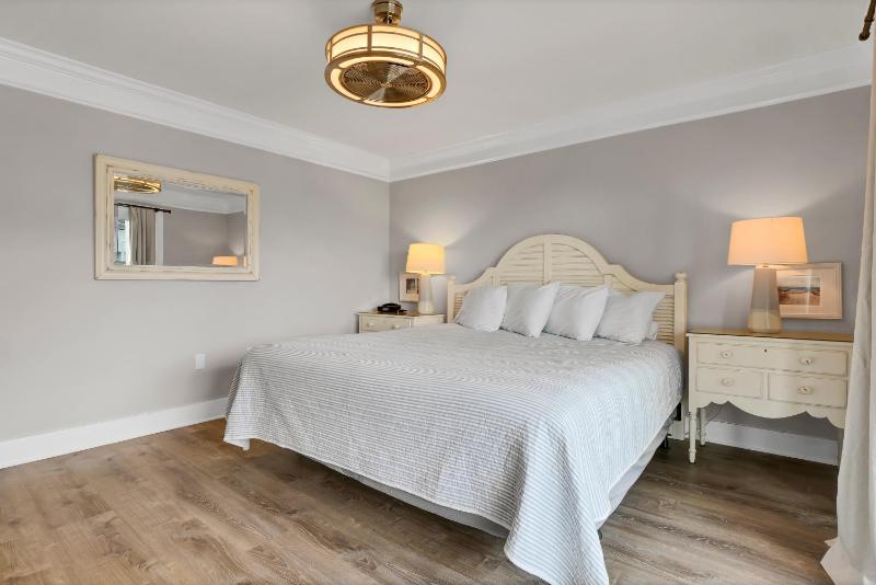 King Suite with Ocean View image 1