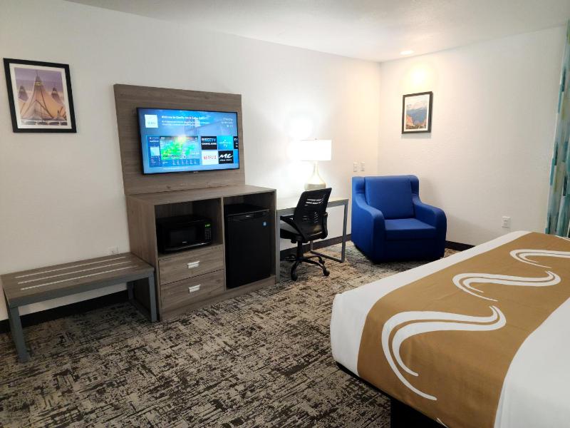 King Room - Non-Smoking image 4