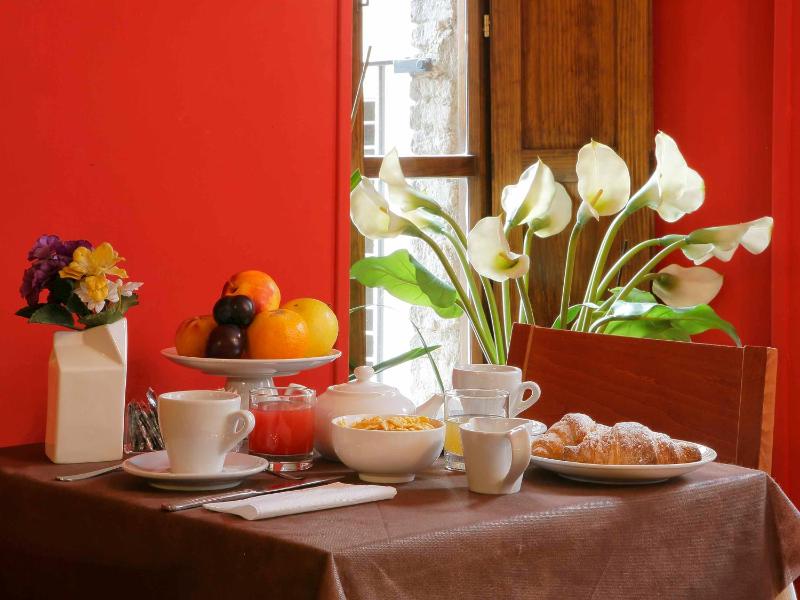 Hotel Properzio - image 3