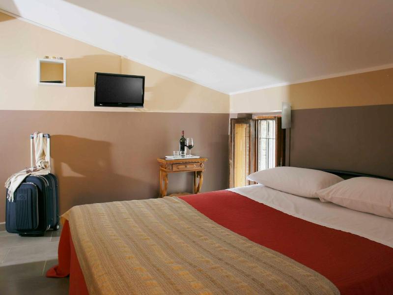 Hotel Properzio - image 33