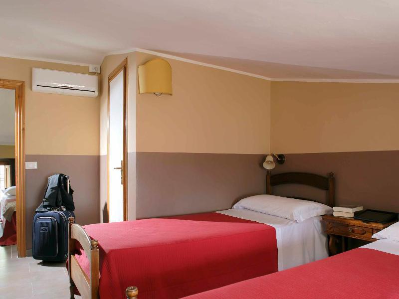 Hotel Properzio - image 34