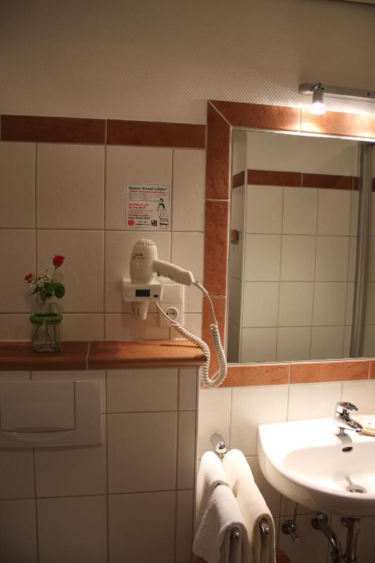 Double Room image 2