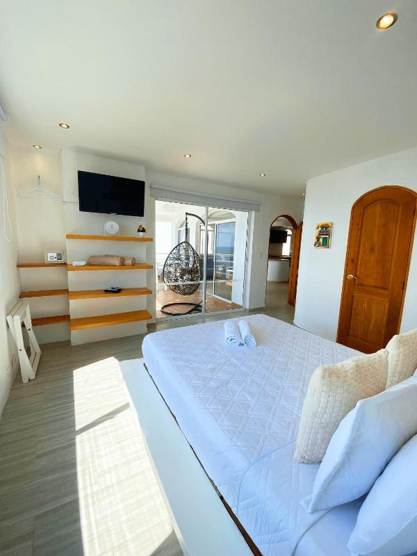 Mar Beach in El Laguito with Ocean View - image 11