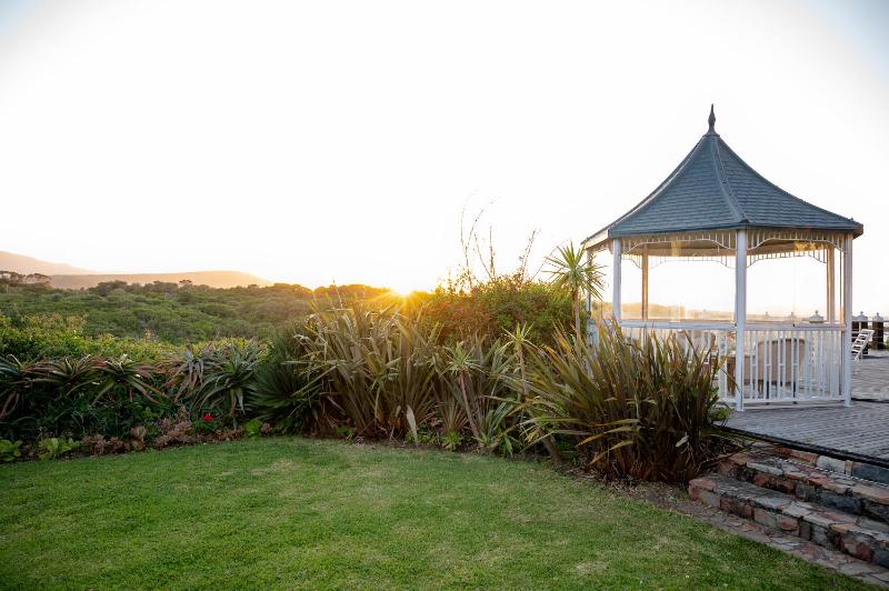 Kennedys Beach Villa - image 10