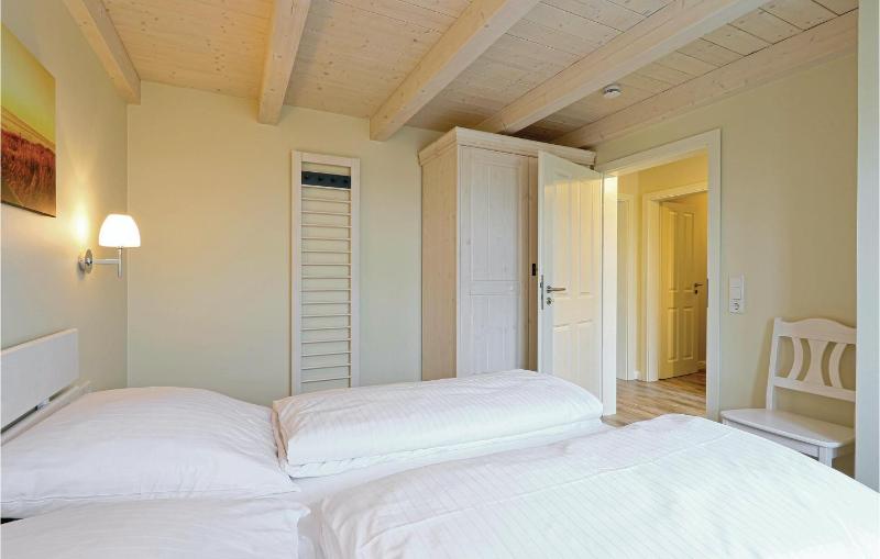 One-Bedroom Holiday Home image 4