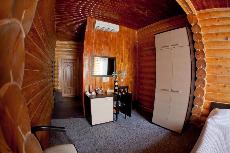 Standard Twin Room image 2