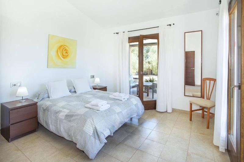 Villa Figueral by Villa Plus - image 30