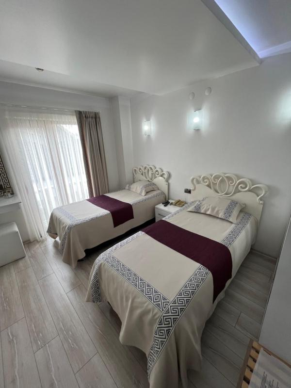 Standard Double or Twin Room image 3