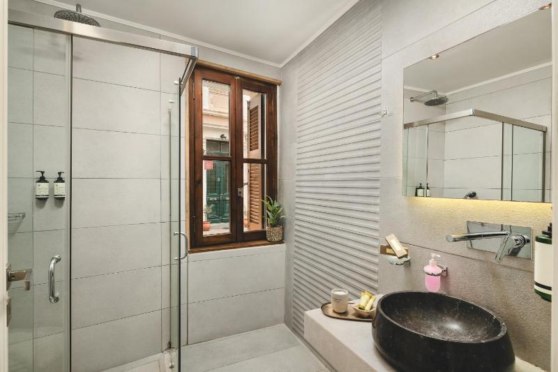 Classic Room Ground floor with Hot Tub image 3
