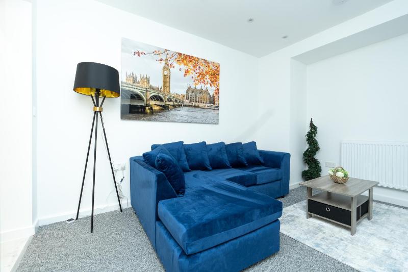 The Albany - Peaceful Serene Family Home - image 21