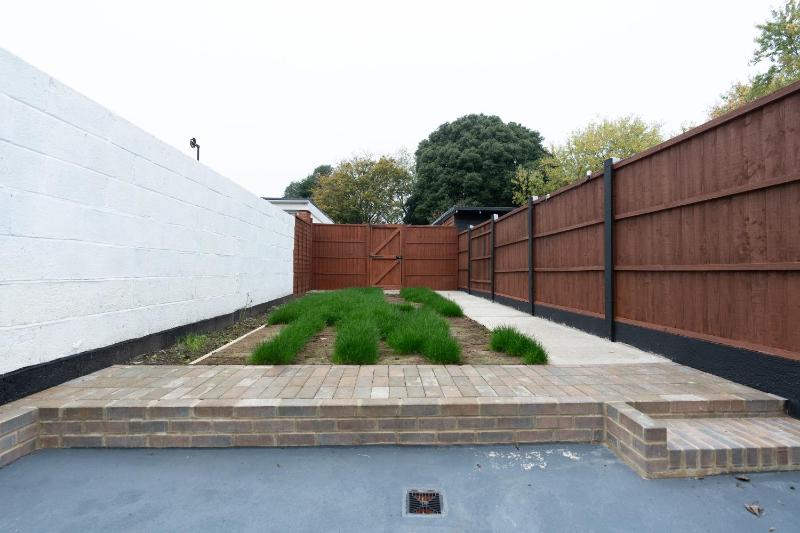 The Albany - Peaceful Serene Family Home - image 10