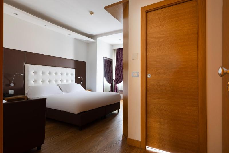 Triple Room image 2