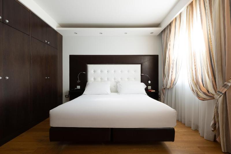 Royal Palace Special Package image 3