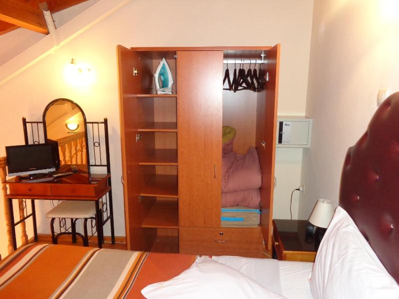 Irene Maisonettes - image 11