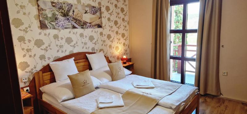 Double Room image 1