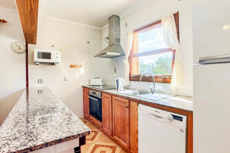 Villa Andreu by Villa Plus - image 18