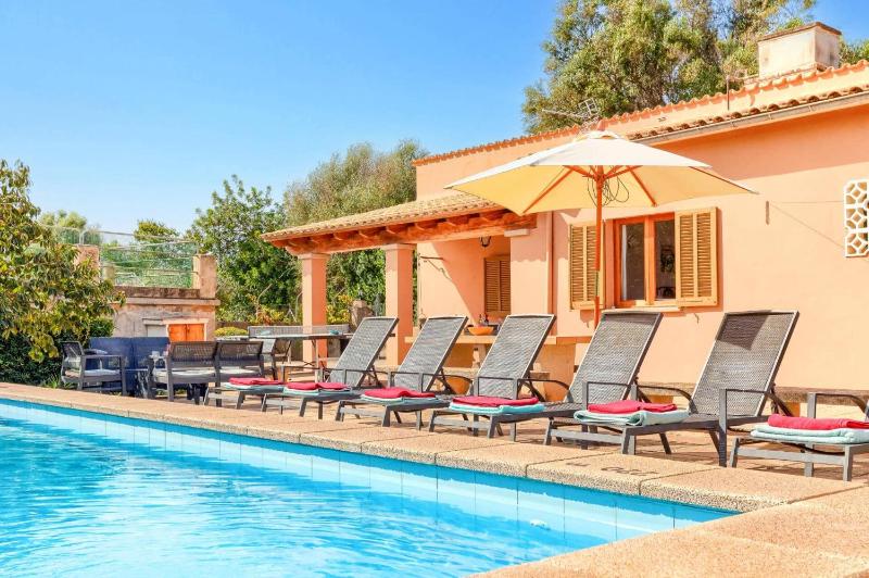 Villa Andreu by Villa Plus - image 15