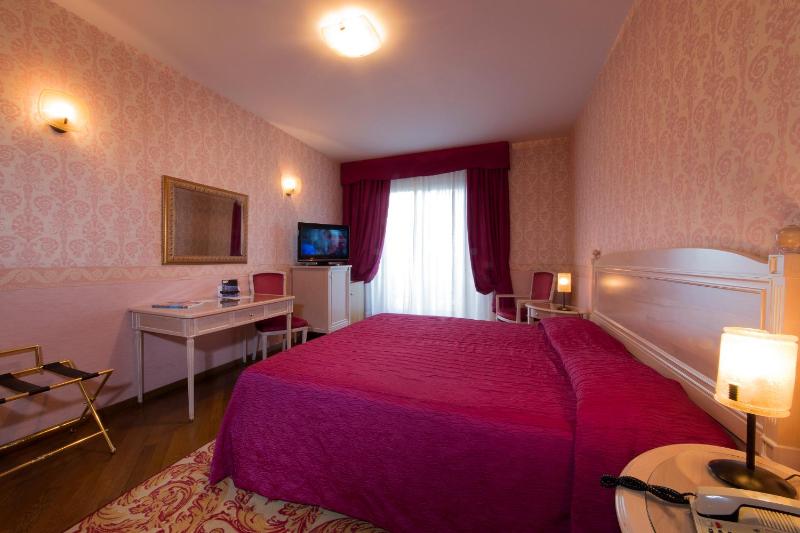 Hotel Catullo - image 32