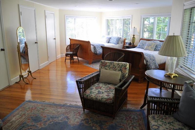 Deluxe Suite image 4