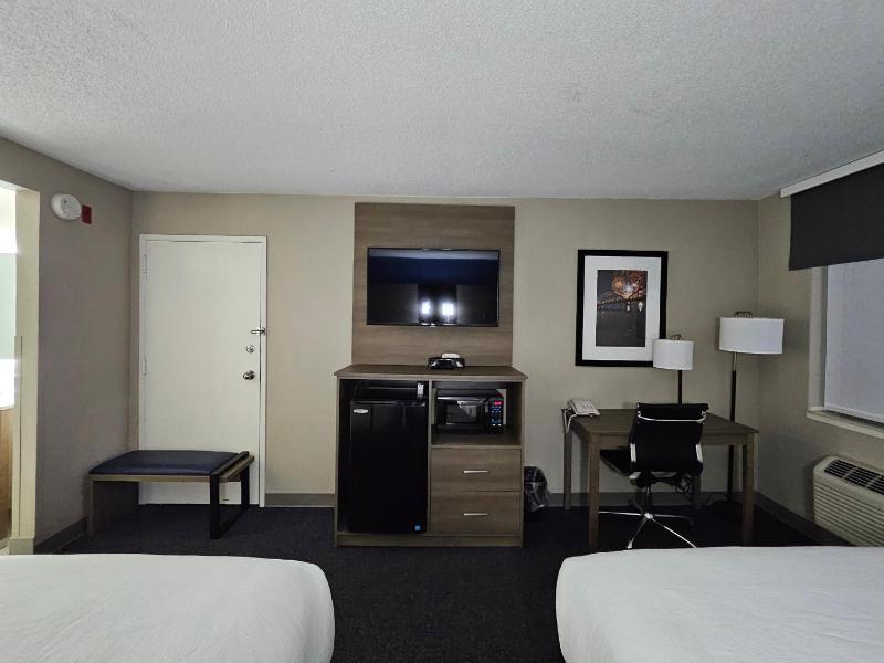 Double Room with Two Double Beds - Non-Smoking image 2