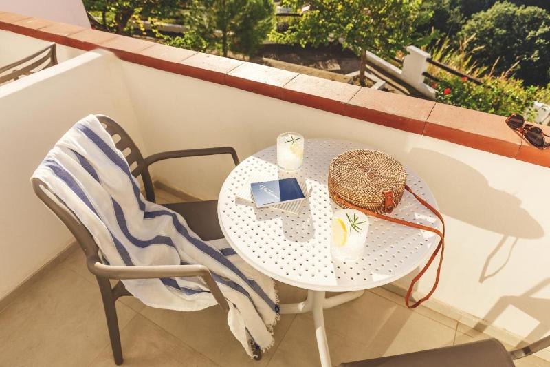 Comfort Triple Room image 4