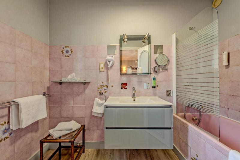 Double Room (1 Adult) image 4