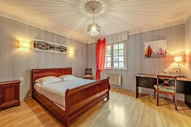 Double Room (1 Adult) image 1