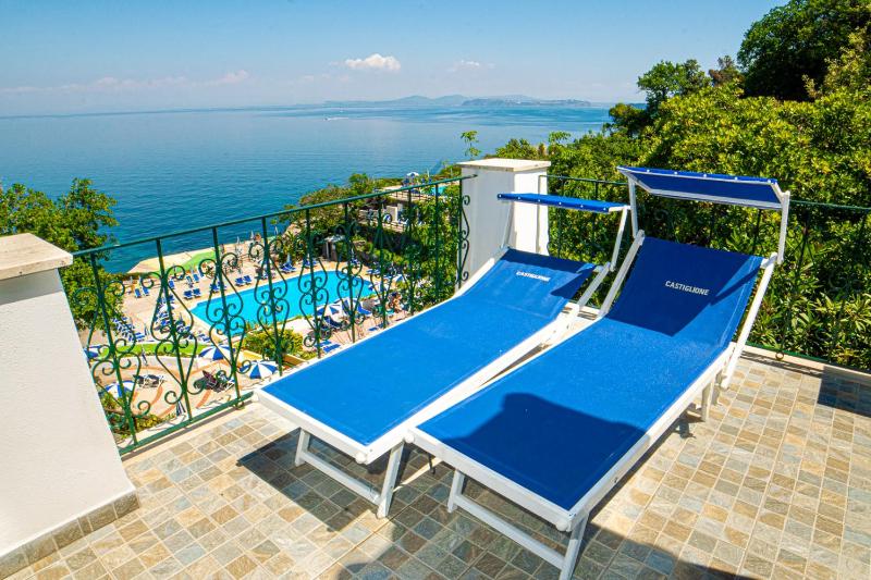 Junior Suite with Terrace image 3