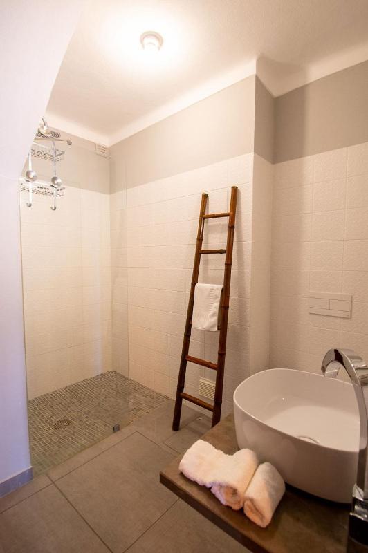12a Travessa da Nau - Modernised yet traditional - image 3
