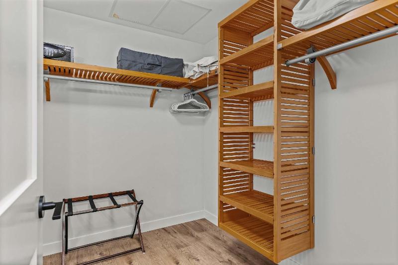 Stylishly Renovated Spring Creek Retreat - image 9
