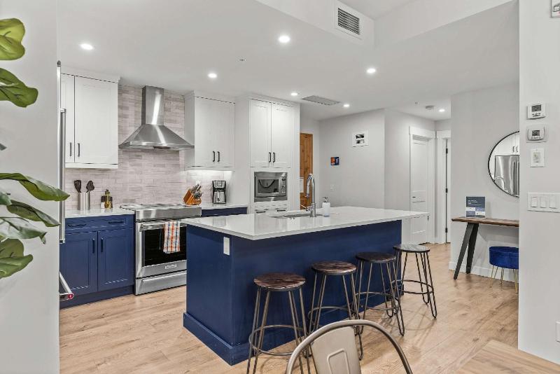 Stylishly Renovated Spring Creek Retreat - image 30