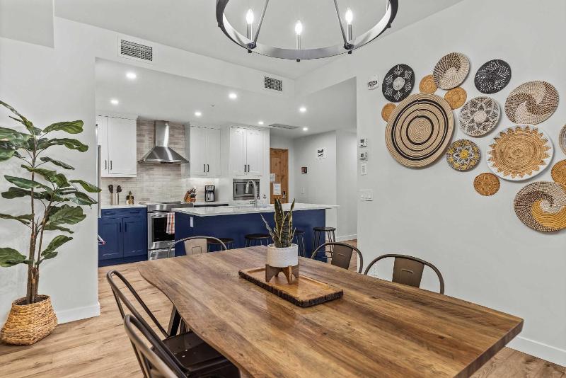 Stylishly Renovated Spring Creek Retreat - image 47