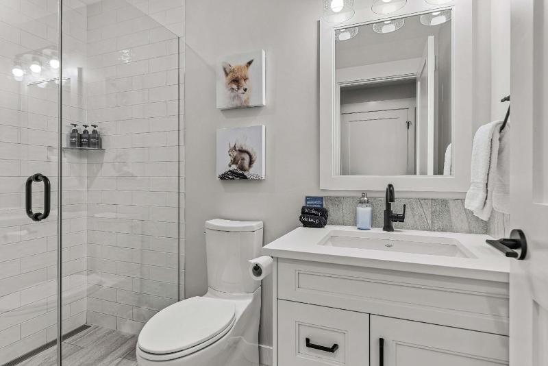 Stylishly Renovated Spring Creek Retreat - image 44