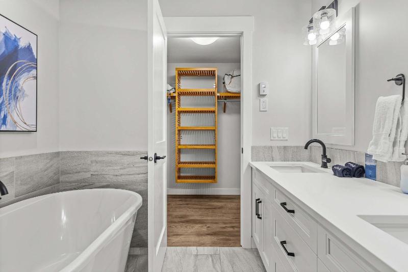 Stylishly Renovated Spring Creek Retreat - image 20