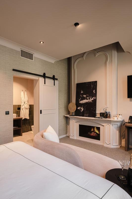 Junior Suite image 2