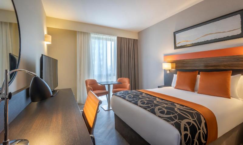 Deluxe Double Room image 1