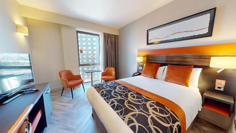 Deluxe Double Room image 4