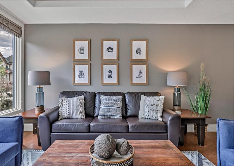 Classic Hideaway Elegant 2BD 2BTH - image 21