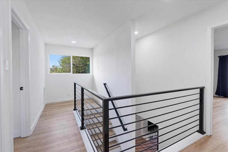North Austin retreat with garage 5 min from Domain - image 22
