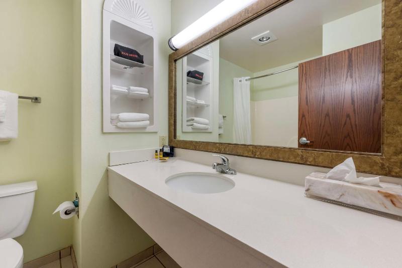 Standard King Room - Non-Smoking  image 2