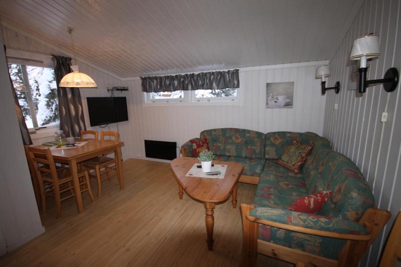 Two-Bedroom Cottage with Shared Bathroom 8 (5 Adults) image 3