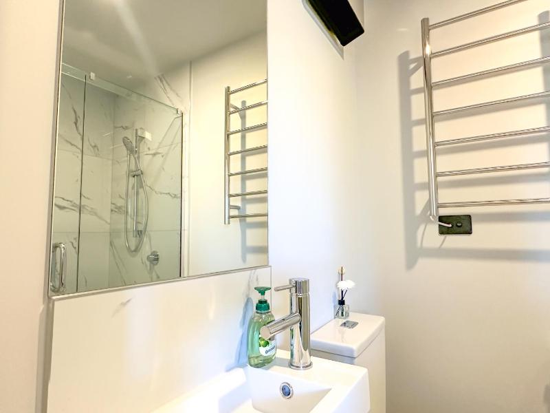 Graceful Stay 3BR beside UC - image 15